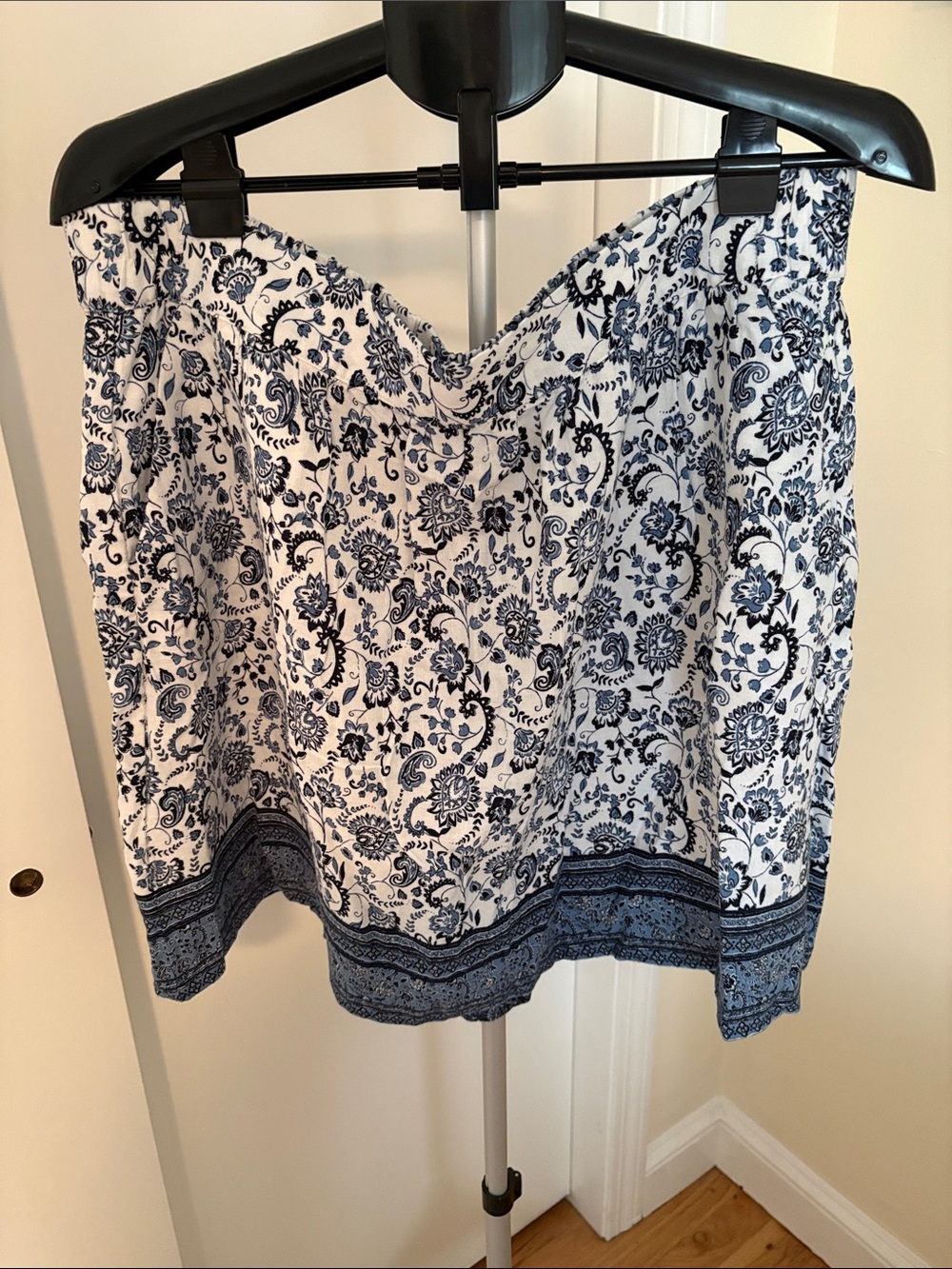 Women's Blue and White Paisley Border Skirt